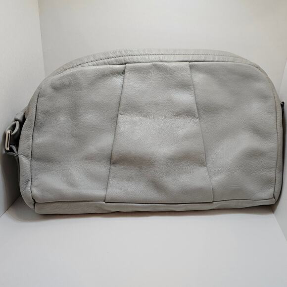 Calvin Klein Pebbled Leather Tote Bag With Wrist Strap - Picture 2 of 6